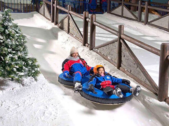 تفریح در پیست اسکی دبی