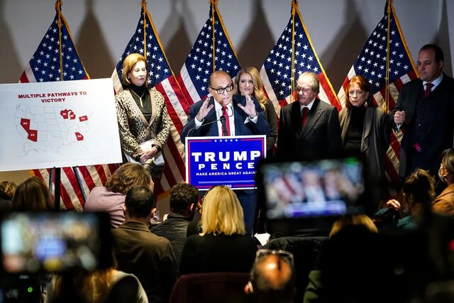 جولیانی و وکلای ترامپ به کمیته تحقیقات احضار شدند جولیانی و وکلای ترامپ به کمیته تحقیقات احضار شدند