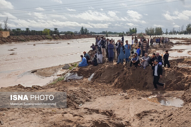 عکس آرشیوی است آخرین وضعیت سیلاب در فارس/افزایش فوتیها به ۶ نفر