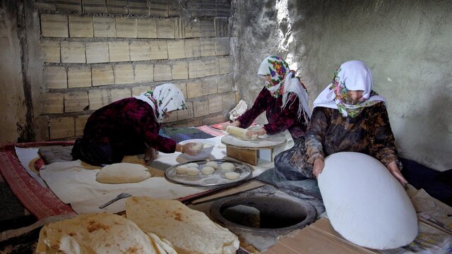 مرور دستور پخت غذاهای زمان قاجار در تلویزیون