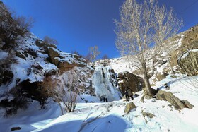 ایران زیباست؛ آبشار یخی «گنجنامه»