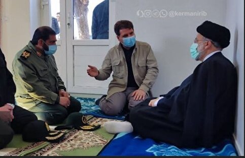 نشست اضطراری رئیس جمهور با مسئولان جنوب استان کرمان نشست اضطراری رئیس جمهور با مسئولان جنوب استان کرمان