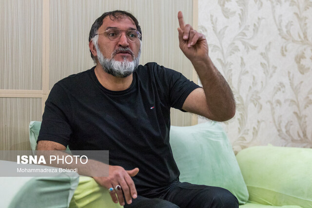 مادری برای دخترانی که معنی «تولد» را نمیدانستند