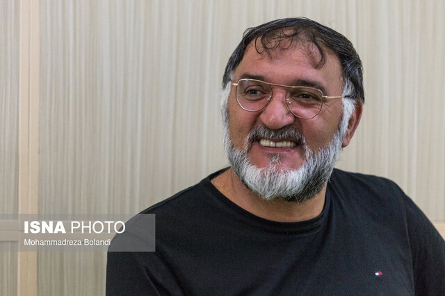 مادری برای دخترانی که معنی «تولد» را نمیدانستند