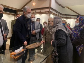 فریادهای شادی‌ زنان هنرمند در برج آزادی