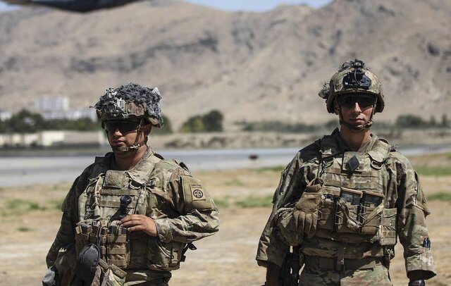 نیویورکتایمز: بایدن استقرار نظامیان آمریکا در بالتیک و شرق اروپا را بررسی میکند نیویورکتایمز: بایدن استقرار نظامیان آمریکا در بالتیک و شرق اروپا را بررسی میکند