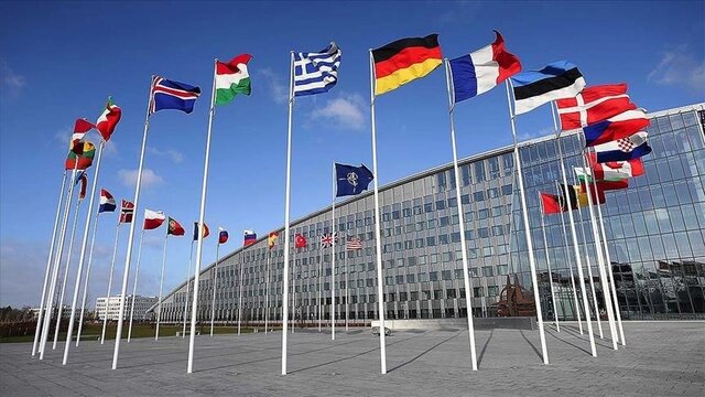 دبیرکل ناتو و نخست وزیر اسپانیا درباره تنشهای اوکراین-روسیه گفتوگو کردند دبیرکل ناتو و نخست وزیر اسپانیا درباره تنشهای اوکراین-روسیه گفتوگو کردند