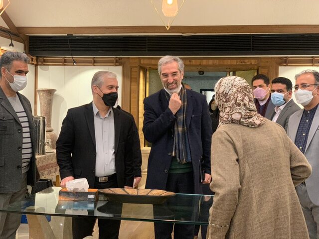 فریادهای شادی زنان هنرمند در برج آزادی