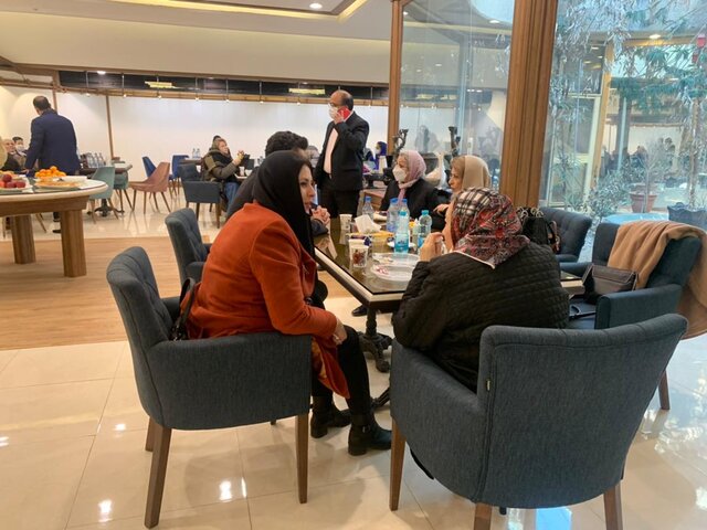 فریادهای شادی زنان هنرمند در برج آزادی