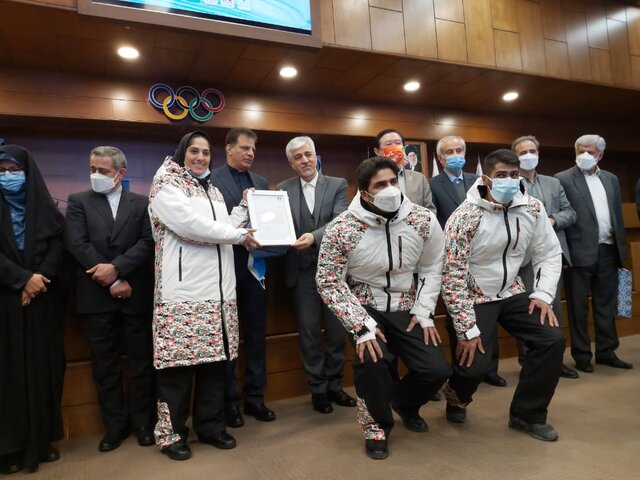 رونمایی از لباس ایران در المپیک زمستانی ۲۰۲۲