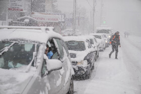 برف راه ارتباطی ۱۸۰ روستا در کوهرنگ را مسدود کرد