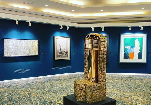 شاعر نشسته آیا فروش اثر تناولی در حراج غیرقانونی بود؟