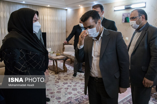 دیدار رییس سازمان حفاظت محیط زیست با خانواده مهشاد کریمی و ریحانه یاسینی