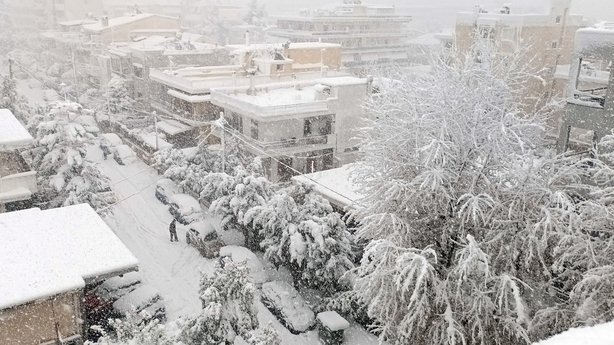 بارش برف و مسدودی راه ارتباطی ۹۵ روستای لرستان