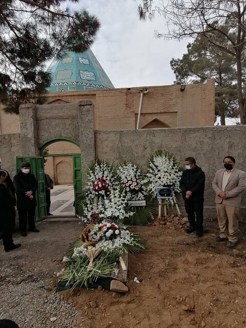 رضا مستوفیفرد به خاک سپرده شد