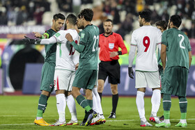 دیدار تیم‌های فوتبال ایران و عراق 4