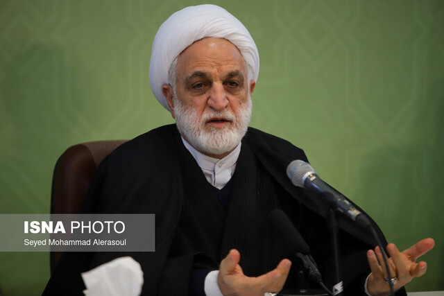 ما باید در عین حفظ استقلال خود، از امکانات دولت و حکومت استفاده بیشتری کنیم ما باید در عین حفظ استقلال خود، از امکانات دولت و حکومت استفاده بیشتری کنیم