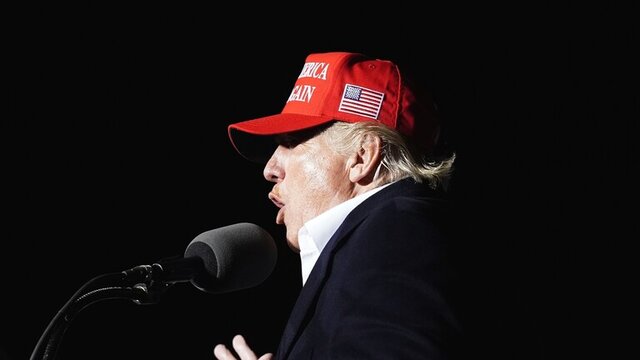 ترامپ از هوادارانش خواست در صورت محاکمه وی، به خیابانها بیایند ترامپ از هوادارانش خواست در صورت محاکمه وی، به خیابانها بیایند