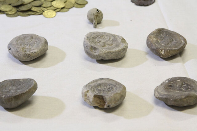 تصاویر آثار تاریخی کشفشده از قاچاقچیان