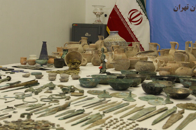 تصاویر آثار تاریخی کشفشده از قاچاقچیان
