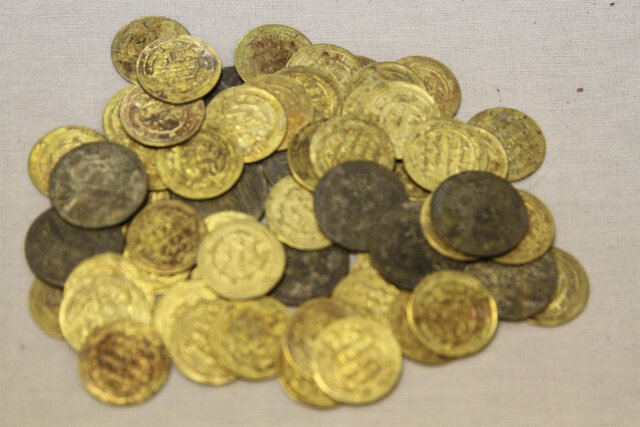 تصاویر آثار تاریخی کشفشده از قاچاقچیان