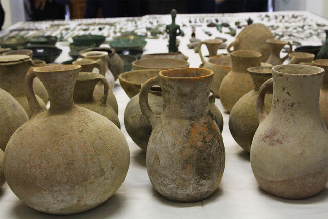 تصاویر آثار تاریخی کشفشده از قاچاقچیان