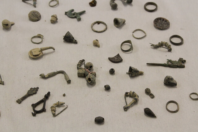 تصاویر آثار تاریخی کشفشده از قاچاقچیان