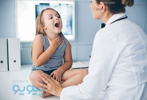 بلعیدن اسباب بازی توسط کودک