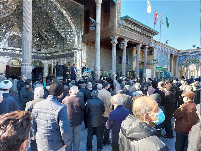 پیکر مادر شهیدان کارور تشییع شد پیکر مادر شهیدان کارور تشییع شد