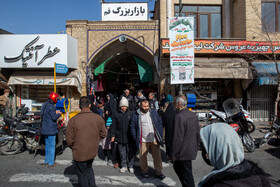 حضور بدون ماسک در سطح شهر و خصوصا در هسته مرکزی و شلوغ شهر موجب انتقال بیشتر ویروس کرونا می شود.