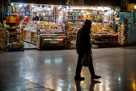 متاسفانه برخی از کسبه اطراف حرم کریمه اهل بیت(ع) که با زائران بسیاری از شهرها و کشورهای مختلف  در ارتباط هستند از ماسک استفاده نمی کنند.