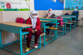 با اختیاری اعلام کردن حضور دانش آموزان قمی در وضعیت قرمز کرونایی در کلاس های درس، تعداد دانش آموزان در مدارس کاهش یافته است.