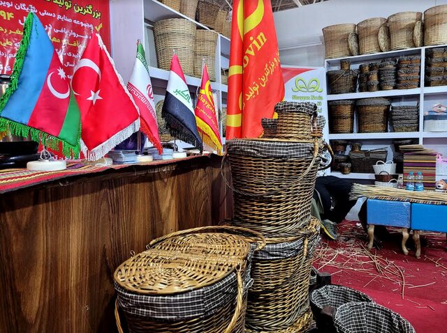 از رقص محلی تا ویراژ خودروهای تاریخی و تخفیف برای گواهینامه بینالمللی