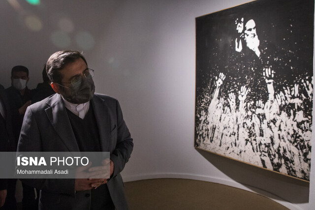 حضور ناگهانی وزیر در موزه هنرهای معاصر