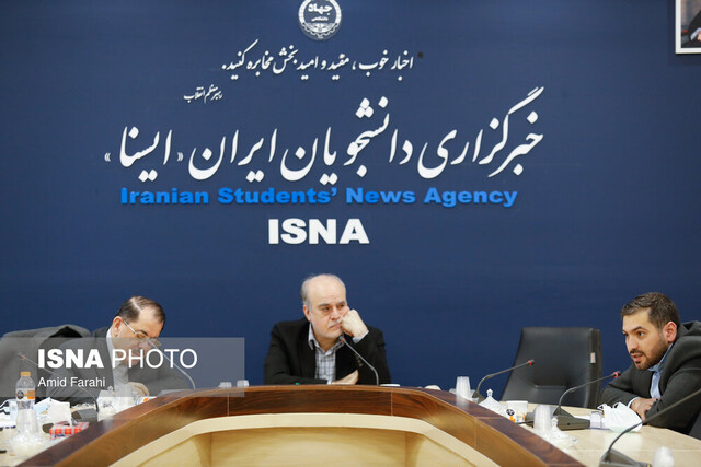 میزگرد بررسی تحولات اخیر عراق با حضور ماجد غماص، ناظم دباغ، سید ضرغام حسینی و محمد باقر حکیم صدر بدنبال زعامت سیاسی شیعیان است/آمریکا حساب شده از عراق میرود