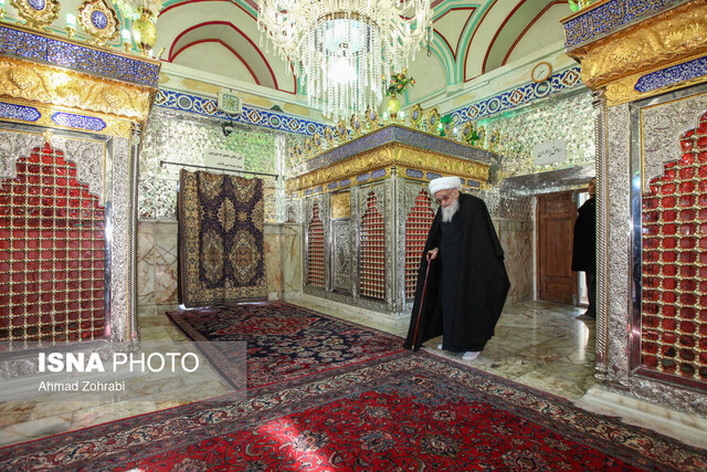 آیت الله صافی گلپایگانی عمر خود را در تعلیم و تربیت سپری کرد