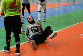 دیدار تیم‌های فوتسال بانوان چیپس کامل مشهد و فرهان ملارد