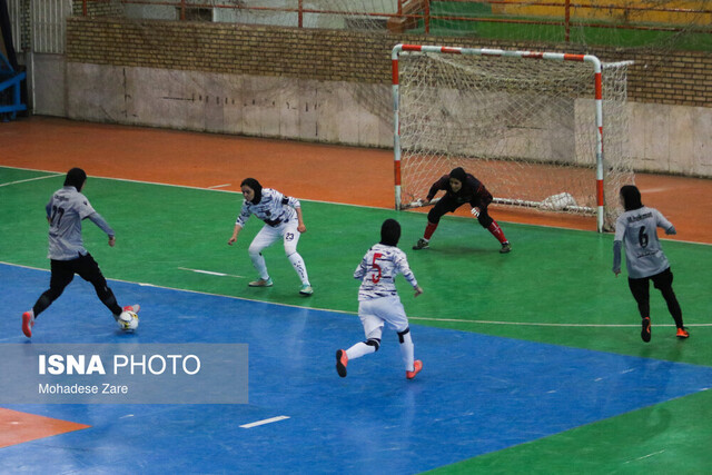 عکس آرشیوی است جشنواره گل دختران آبادان در سوپرلیگ فوتسال