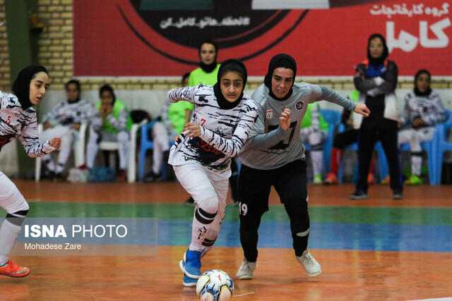عکس آرشیوی است آغاز  دور برگشت فوتسال زنان/ رقابت تنگاتنگ سایپا و نفت در صدر جدول