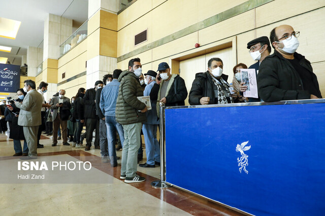 حاشیه نگاری بر روز بی مادر و دسته دختران
