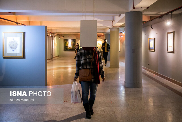 عکس تزیینی است بسته نگه داشتن درِ گالریها ظلم مضاعف به هنرمندان است