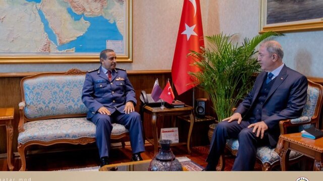 دیدار رئیس ستاد مشترک نیروهای مسلح قطر با وزیر دفاع ترکیه