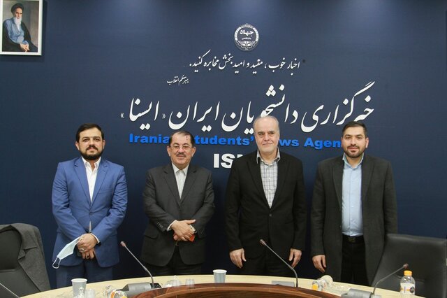 صدر بدنبال زعامت سیاسی شیعیان است/ یک پروژه خارجی درحال اجراست/ آمریکا حساب شده از عراق میرود