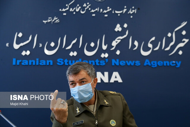 درباره یک ارتش انقلابی/ رونمایی از سه عنوان کتاب در ایسنا