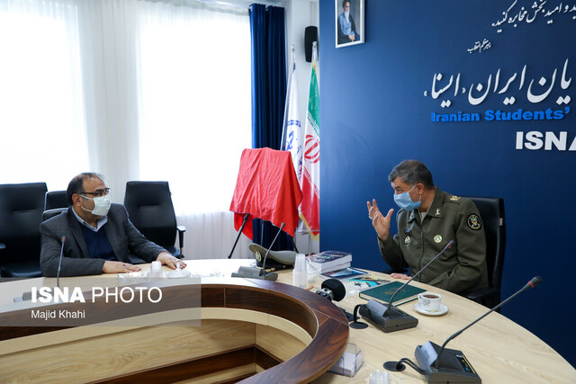 درباره یک ارتش انقلابی/ رونمایی از سه عنوان کتاب در ایسنا