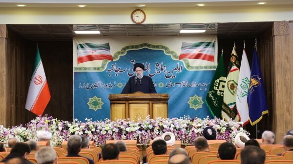 رئیس جمهور: بساط مافیای قاچاق و مافیای واردات برچیده شود رئیس جمهور: بساط مافیای قاچاق و مافیای واردات برچیده شود