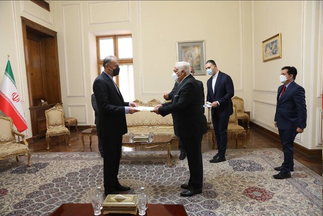 سفیر جدید کوبا در ایران دیدار سفیران کوبا و سوئیس و یک مقام سازمان ملل با وزیر خارجه