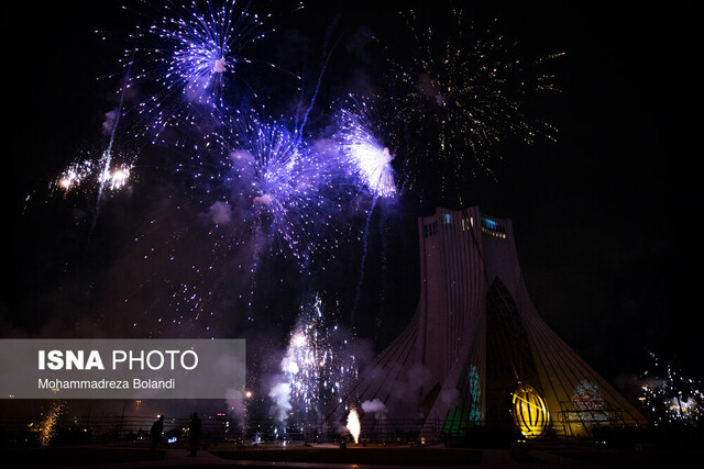 نورافشانی و ویدئومپینگ میدان آزادی در شب میلاد حضرت زهرا(س)