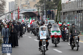 ویدئو / دقایق نخست مراسم ۲۲ بهمن در تهران