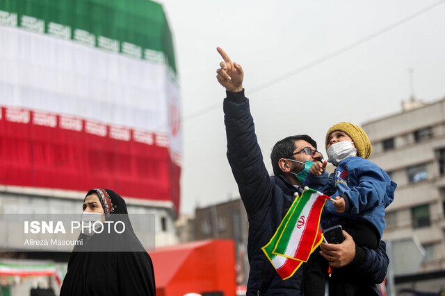 دین و معنویت انقلاب را به چله دوم رساند